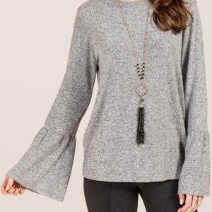 Medium Francesca’s Gray Bell Sleeve Sweater
